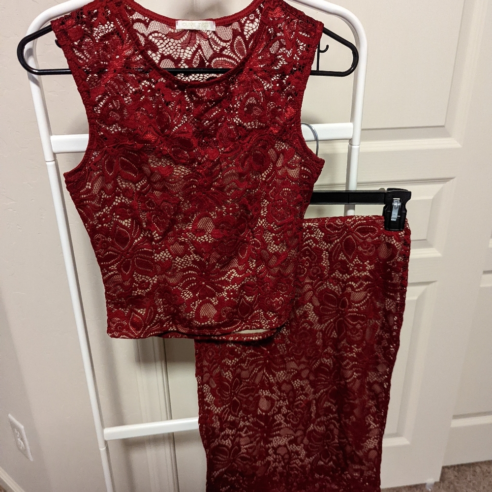 Red lace skirt set
